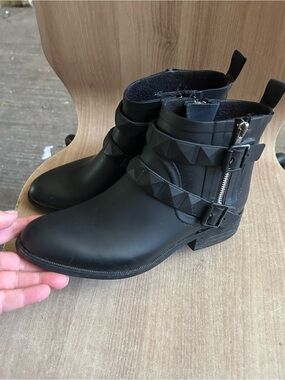 Women’s Black rubber Ankle Boots with Buckle & Zipper